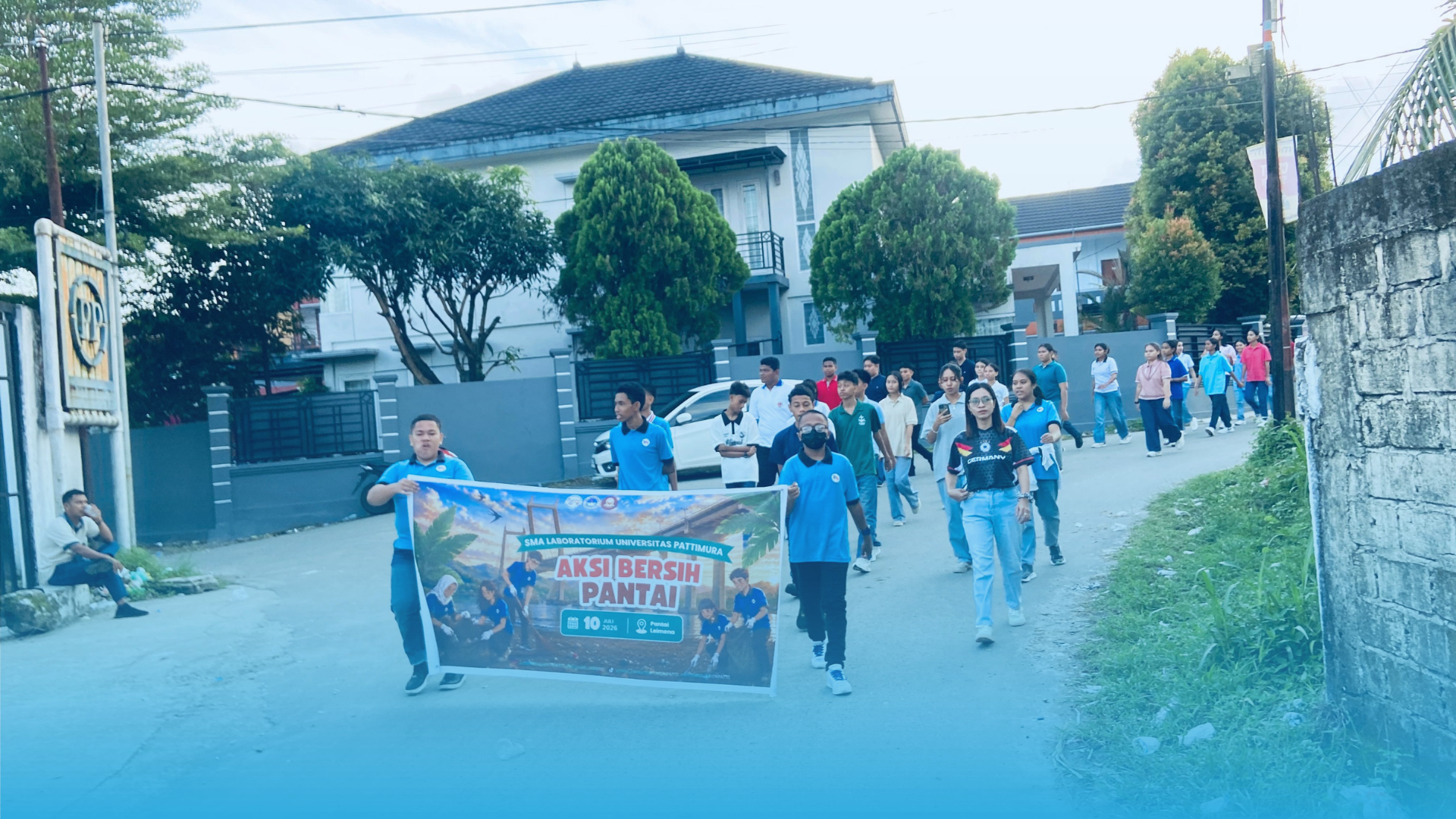 SMA Laboratorium Universitas Pattimura Tutup Pra-MPLS dengan Jalan Sehat dan Aksi Bersih Pantai
